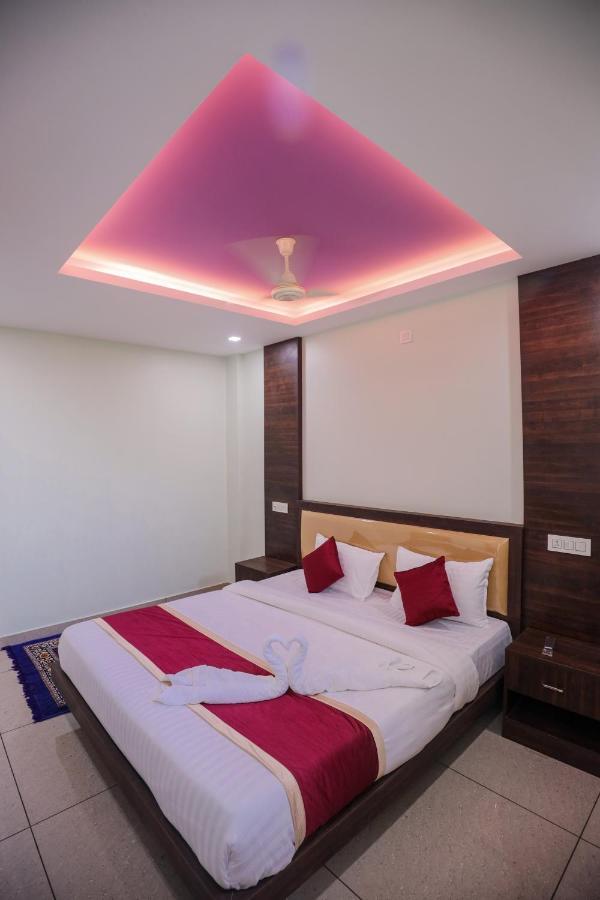 Zanbaq Residency Aparthotel ไวทีรี ภายนอก รูปภาพ