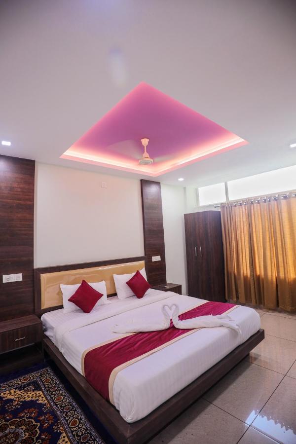 Zanbaq Residency Aparthotel ไวทีรี ภายนอก รูปภาพ